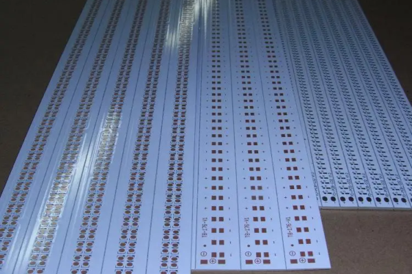 Long PCB for LED lighting