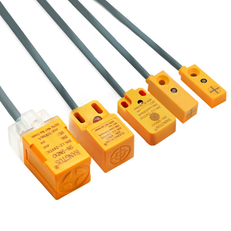 Inductive proximity switch